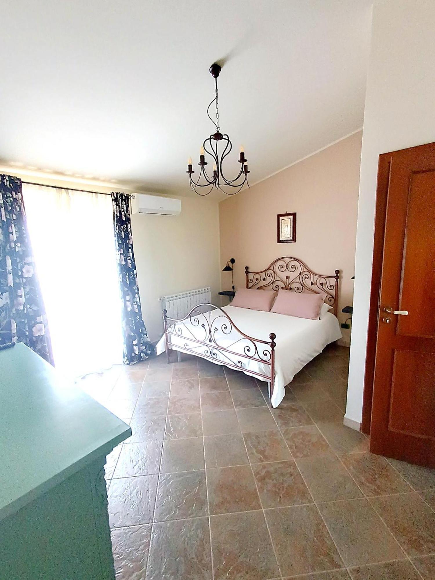 ジョイオーザ・マレーア La Casa Di Matilde Bed & Breakfast エクステリア 写真